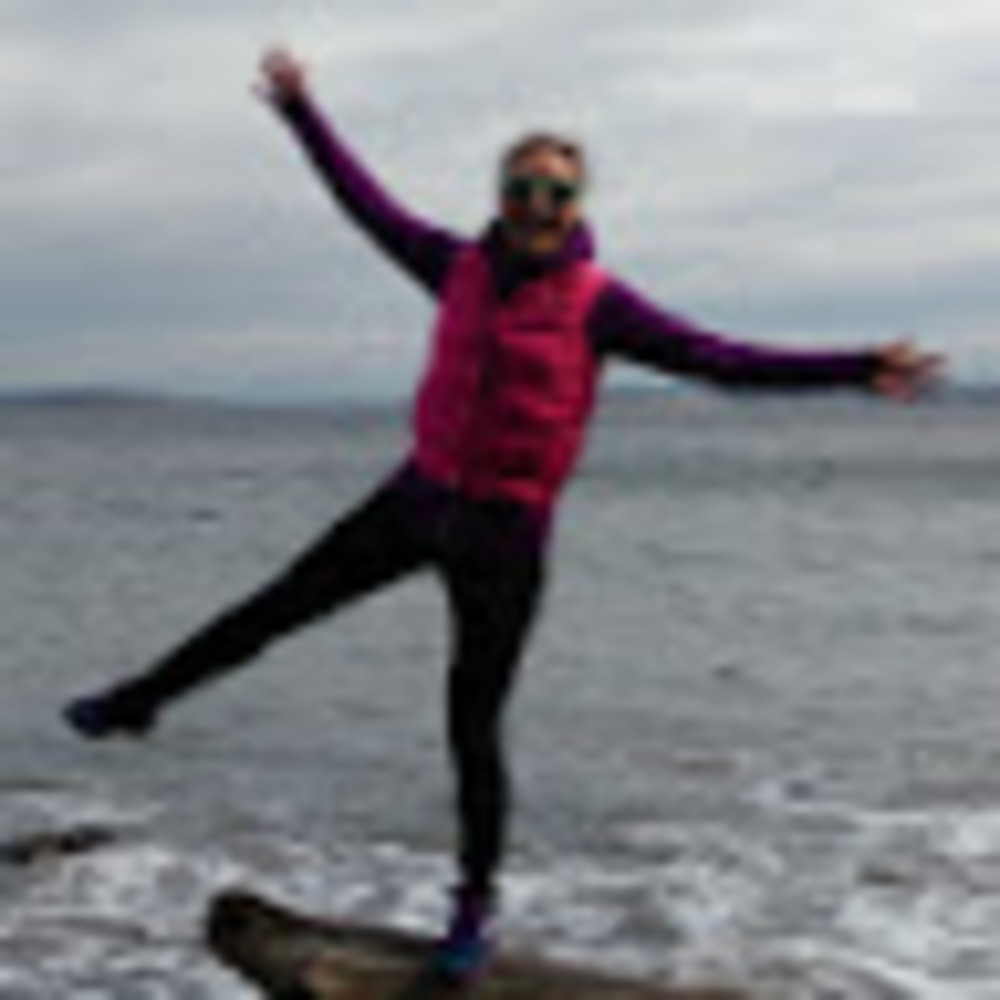 Meet your Posher, Emily